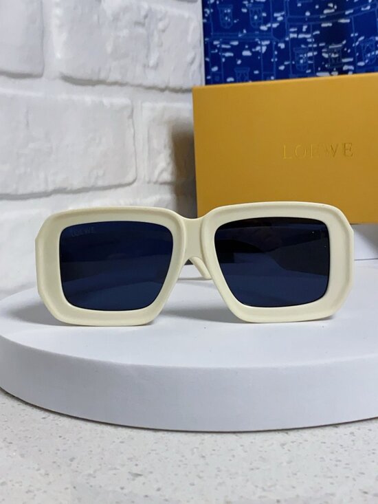 ✅NWT Authentic Loewe Sunglasses main image 7
